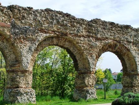 Aqueduc romain du Gier - Chaponost près de Lyon - Fabulous Fabs